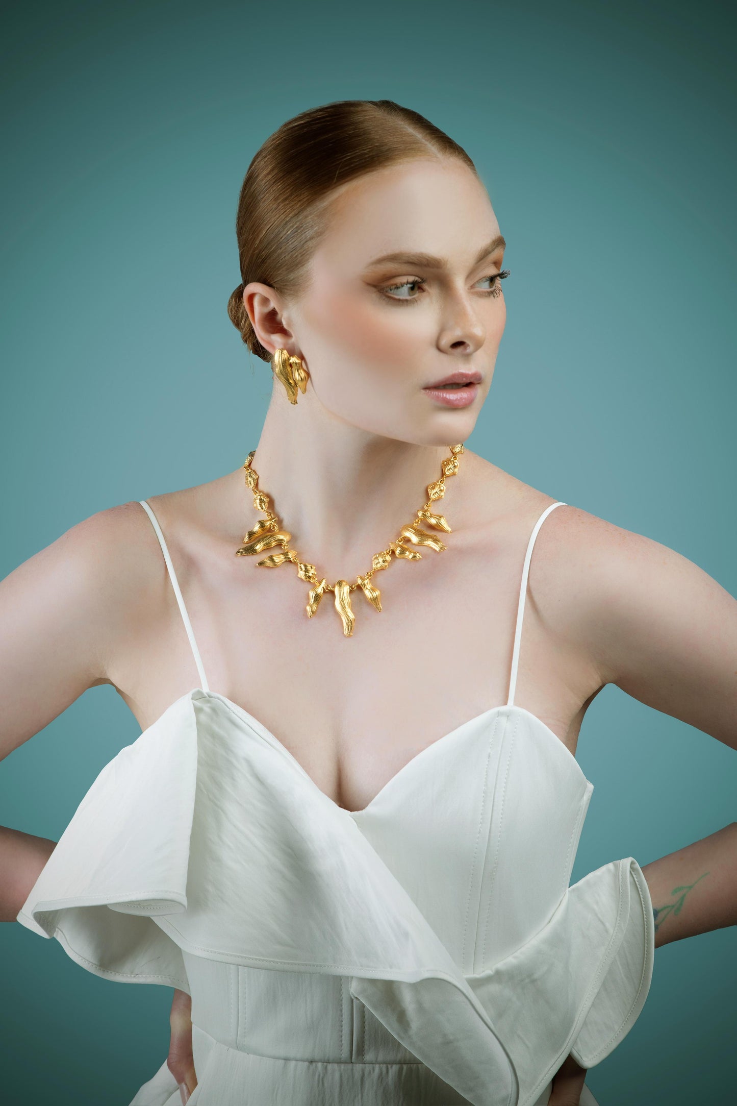 The Binding Waves Necklace