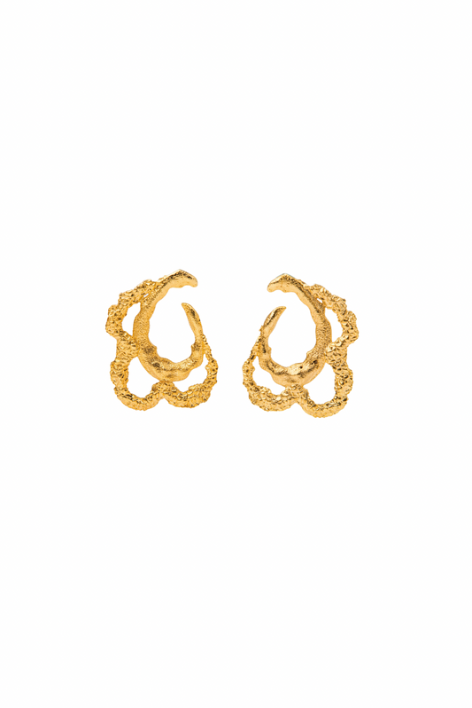 Yosra El Lozy in the "The Golden Corals Earrings"