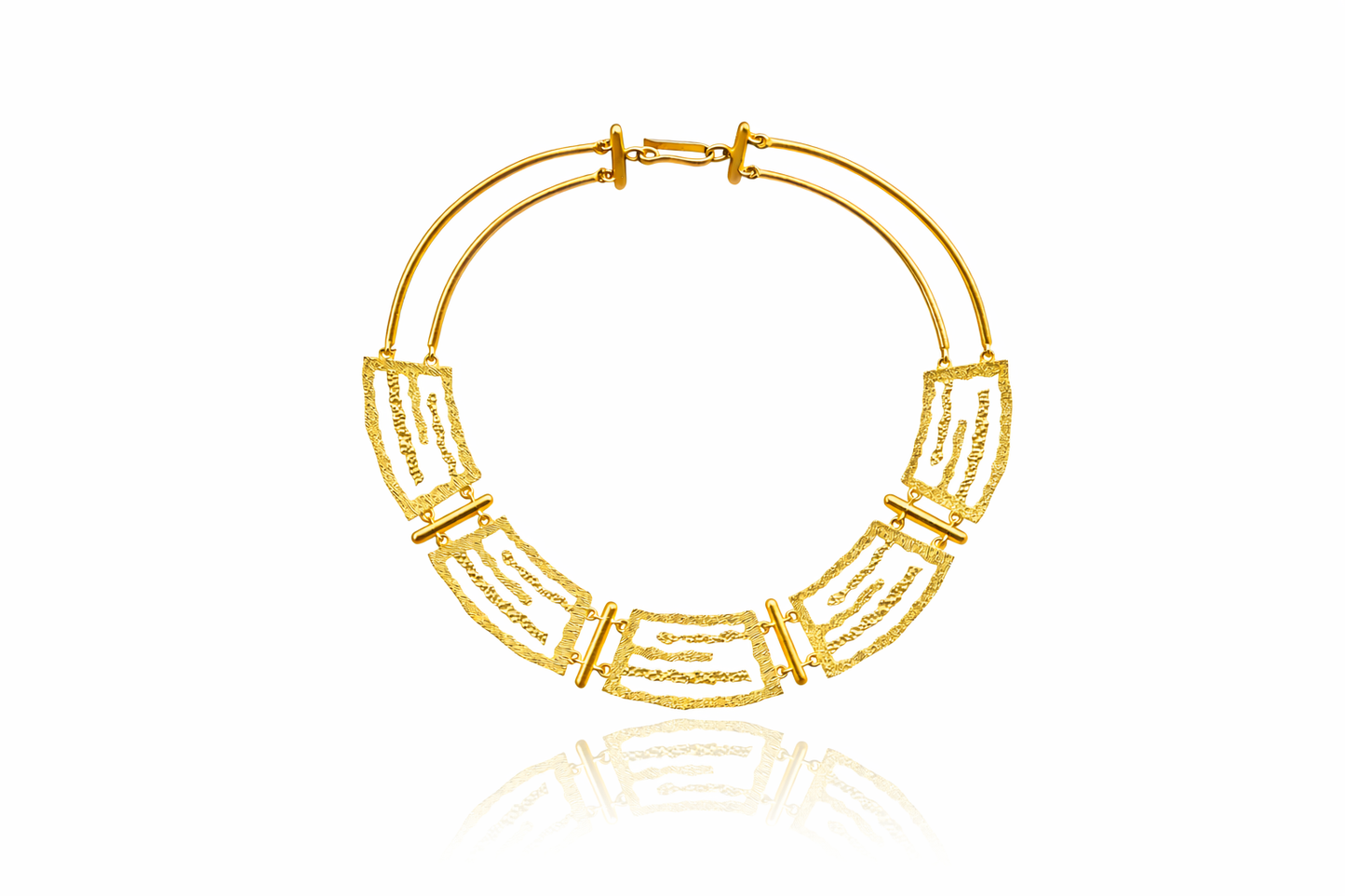 The Gracious Twirl Choker