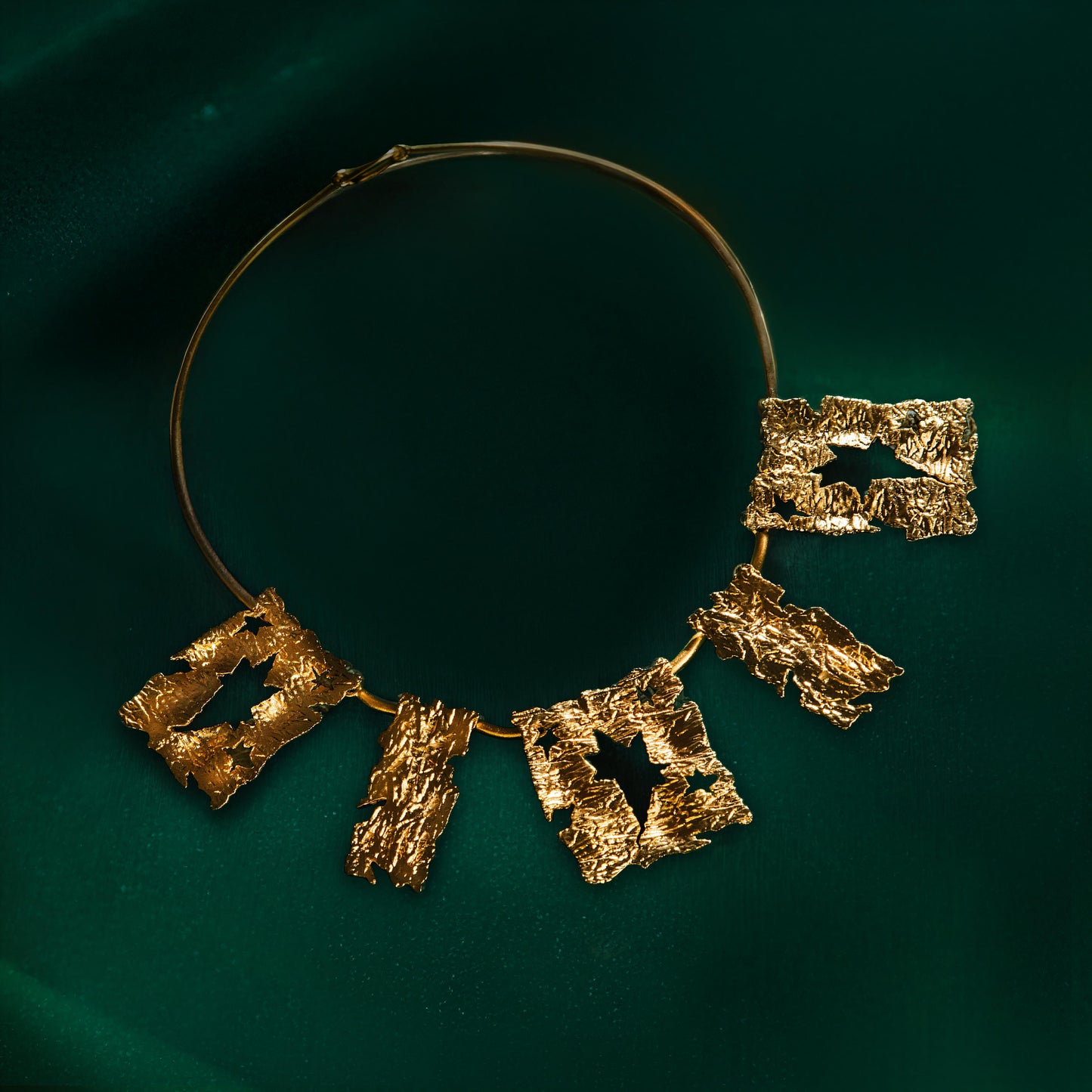 The Golden Echoes Choker